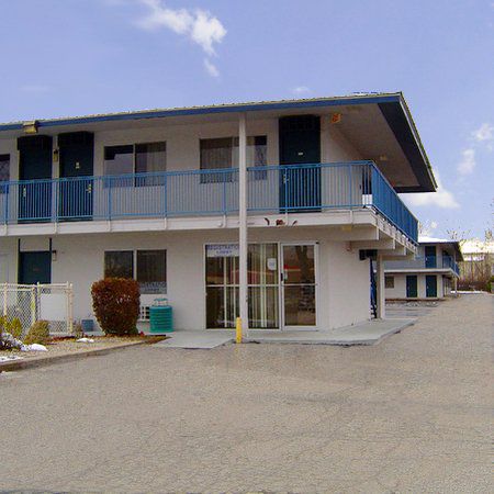 Economy Inn Plymouth Exterior photo